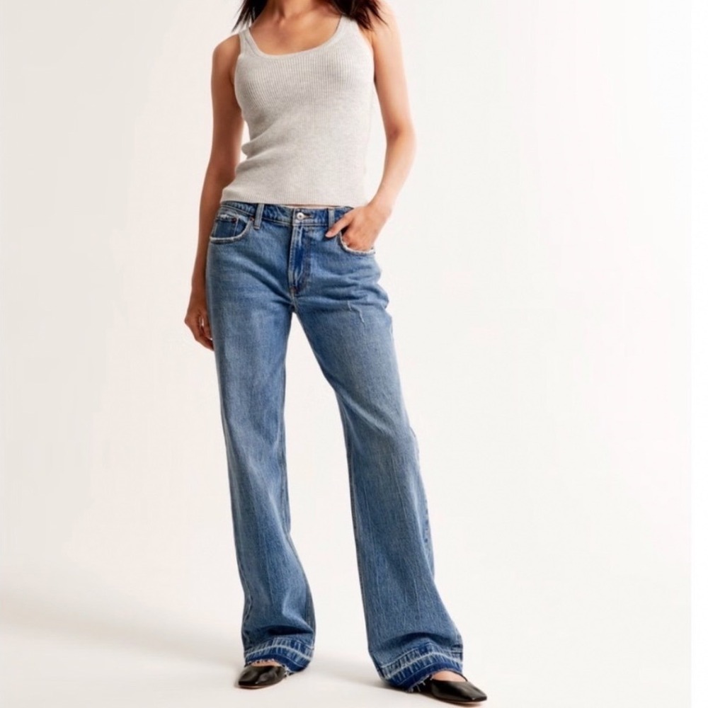 Abercrombie The Baggy Low Rise Jeans Curve Love Size 27 Medium Wash